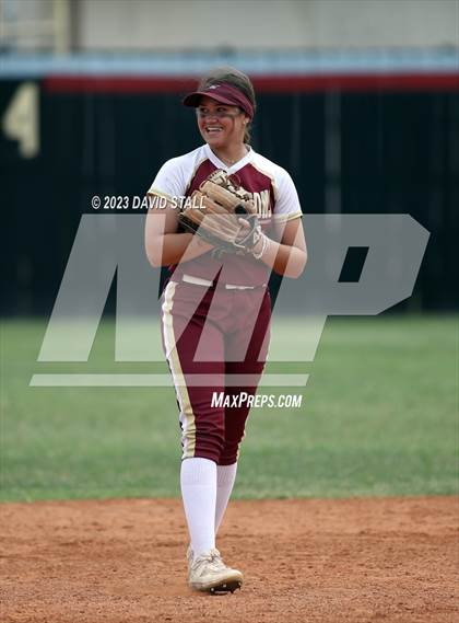 Thumbnail 1 in Los Fresnos @ Rivera photogallery.