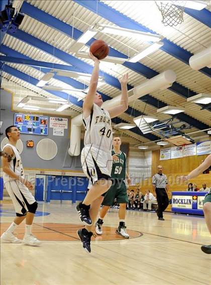 Thumbnail 2 in Oak Ridge vs. Palo Alto (Rocklin Holiday Tournament) photogallery.
