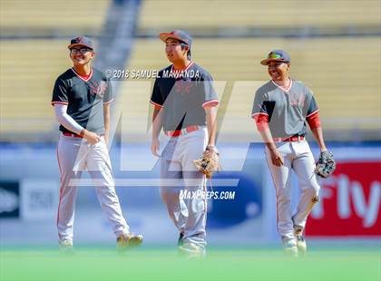 Thumbnail 3 in Carson vs Verdugo (CIF LACS D1 Final) photogallery.