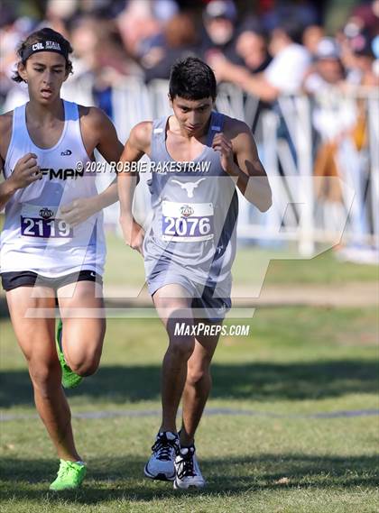 Thumbnail 2 in UIL Cross Country 4A Finals (5K) photogallery.