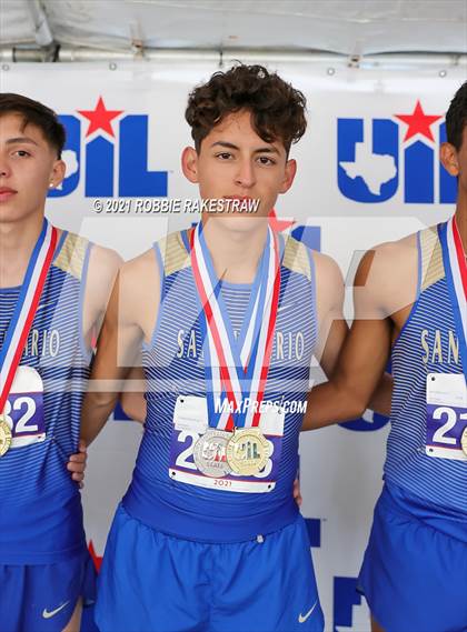 Thumbnail 2 in UIL Cross Country 4A Finals (5K) photogallery.