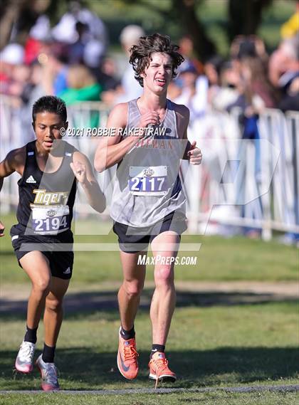 Thumbnail 2 in UIL Cross Country 4A Finals (5K) photogallery.