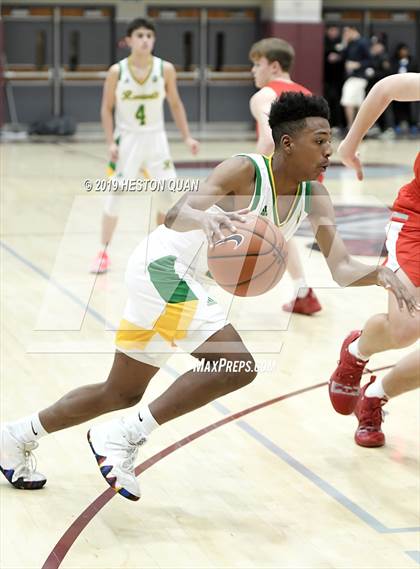 Thumbnail 1 in Mater Dei vs. Roosevelt (Rancho Mirage Holiday Invitational) photogallery.