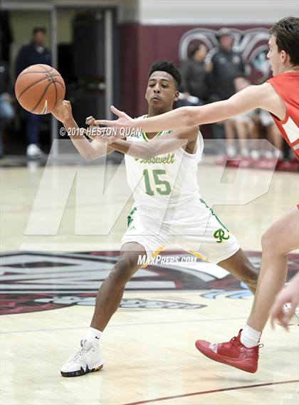 Thumbnail 1 in Mater Dei vs. Roosevelt (Rancho Mirage Holiday Invitational) photogallery.