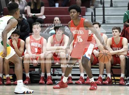 Thumbnail 2 in Mater Dei vs. Roosevelt (Rancho Mirage Holiday Invitational) photogallery.