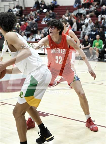 Thumbnail 2 in Mater Dei vs. Roosevelt (Rancho Mirage Holiday Invitational) photogallery.