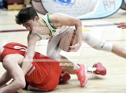Thumbnail 3 in Mater Dei vs. Roosevelt (Rancho Mirage Holiday Invitational) photogallery.