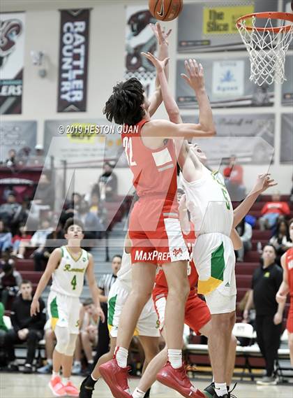 Thumbnail 2 in Mater Dei vs. Roosevelt (Rancho Mirage Holiday Invitational) photogallery.