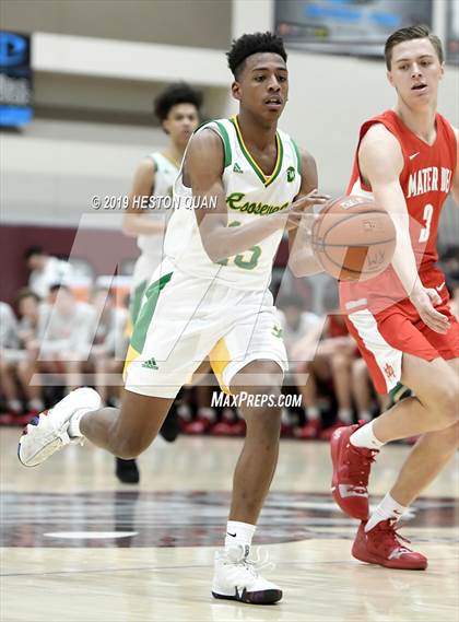 Thumbnail 2 in Mater Dei vs. Roosevelt (Rancho Mirage Holiday Invitational) photogallery.