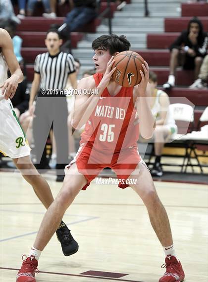 Thumbnail 1 in Mater Dei vs. Roosevelt (Rancho Mirage Holiday Invitational) photogallery.