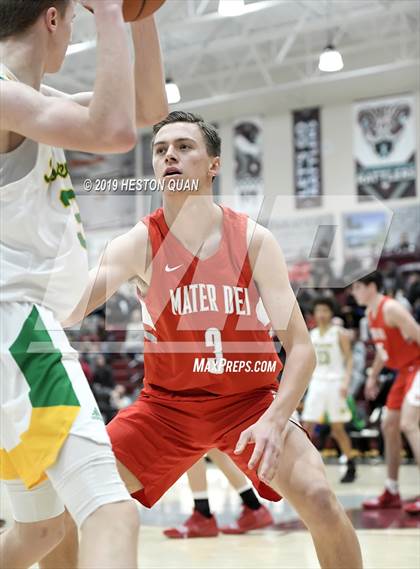 Thumbnail 2 in Mater Dei vs. Roosevelt (Rancho Mirage Holiday Invitational) photogallery.