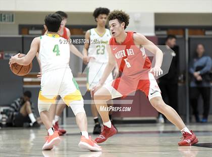 Thumbnail 2 in Mater Dei vs. Roosevelt (Rancho Mirage Holiday Invitational) photogallery.