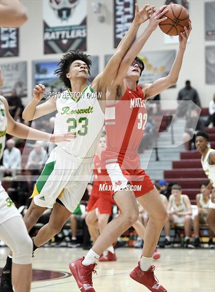 Thumbnail 2 in Mater Dei vs. Roosevelt (Rancho Mirage Holiday Invitational) photogallery.