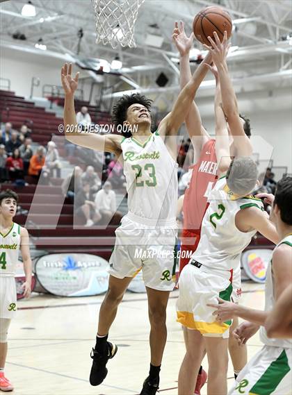 Thumbnail 3 in Mater Dei vs. Roosevelt (Rancho Mirage Holiday Invitational) photogallery.