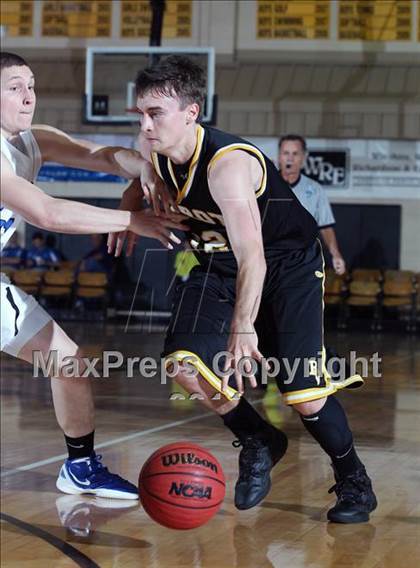 Thumbnail 2 in Bishop Verot vs. Gil St. Bernards (City of Palms Classic) photogallery.