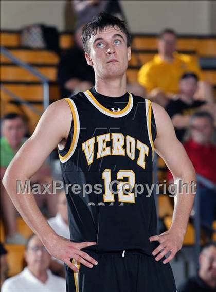 Thumbnail 1 in Bishop Verot vs. Gil St. Bernards (City of Palms Classic) photogallery.