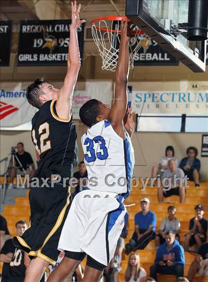 Thumbnail 1 in Bishop Verot vs. Gil St. Bernards (City of Palms Classic) photogallery.