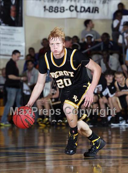 Thumbnail 3 in Bishop Verot vs. Gil St. Bernards (City of Palms Classic) photogallery.