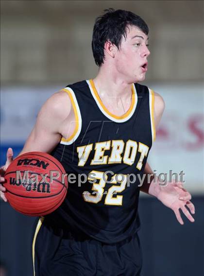 Thumbnail 1 in Bishop Verot vs. Gil St. Bernards (City of Palms Classic) photogallery.