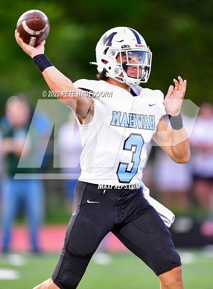 Thumbnail 1 in Mahwah @ Kinnelon photogallery.
