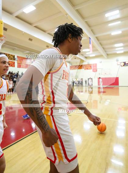 Thumbnail 2 in Fairfax vs. Crenshaw photogallery.
