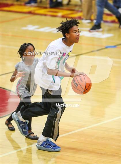 Thumbnail 3 in Fairfax vs. Crenshaw photogallery.