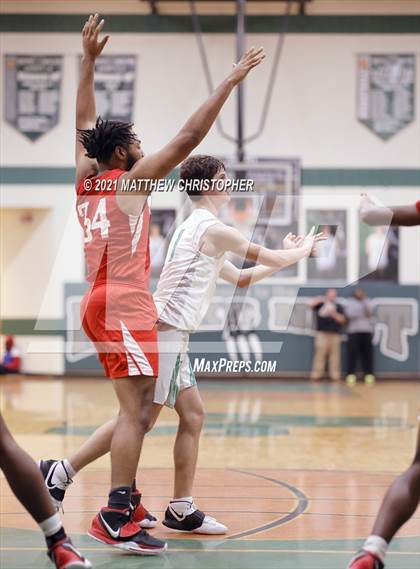 Thumbnail 3 in South Walton vs. West Florida (FHSAA 4A District Semifinal) photogallery.