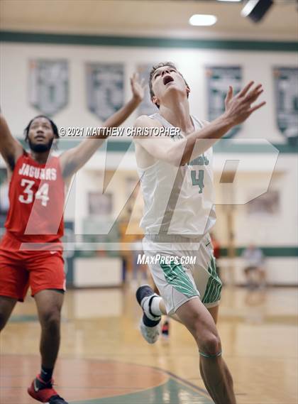 Thumbnail 2 in South Walton vs. West Florida (FHSAA 4A District Semifinal) photogallery.