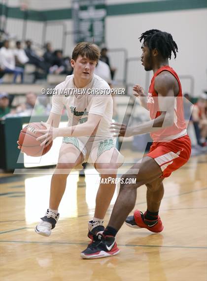 Thumbnail 3 in South Walton vs. West Florida (FHSAA 4A District Semifinal) photogallery.
