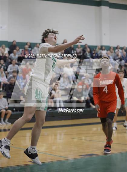 Thumbnail 3 in South Walton vs. West Florida (FHSAA 4A District Semifinal) photogallery.