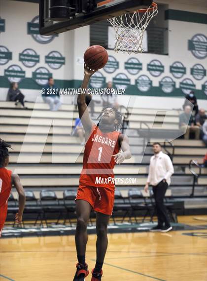 Thumbnail 1 in South Walton vs. West Florida (FHSAA 4A District Semifinal) photogallery.