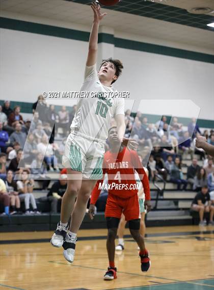 Thumbnail 2 in South Walton vs. West Florida (FHSAA 4A District Semifinal) photogallery.