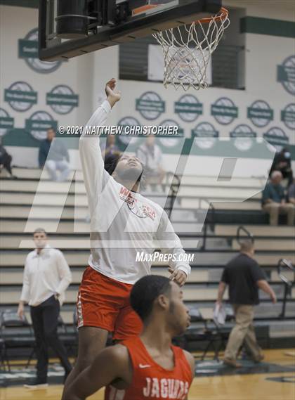 Thumbnail 3 in South Walton vs. West Florida (FHSAA 4A District Semifinal) photogallery.
