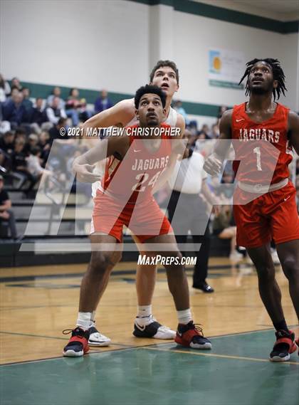 Thumbnail 3 in South Walton vs. West Florida (FHSAA 4A District Semifinal) photogallery.