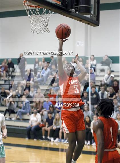 Thumbnail 1 in South Walton vs. West Florida (FHSAA 4A District Semifinal) photogallery.