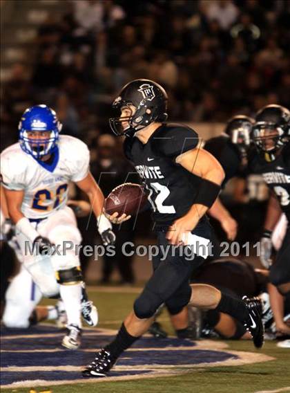 Thumbnail 3 in Servite vs. Bishop Amat photogallery.