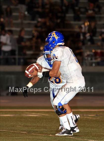 Thumbnail 2 in Servite vs. Bishop Amat photogallery.