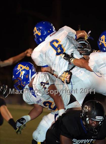 Thumbnail 2 in Servite vs. Bishop Amat photogallery.