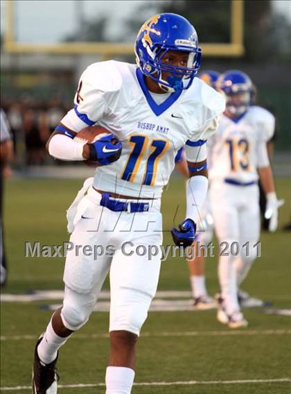 Thumbnail 3 in Servite vs. Bishop Amat photogallery.