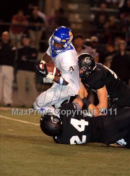 Thumbnail 1 in Servite vs. Bishop Amat photogallery.