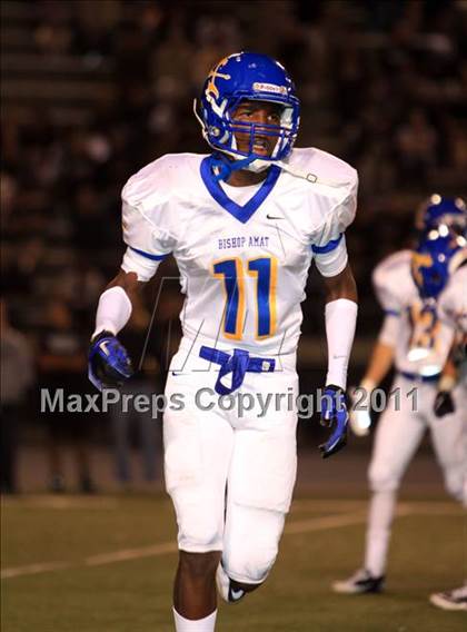 Thumbnail 3 in Servite vs. Bishop Amat photogallery.