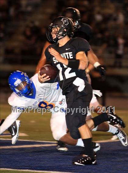 Thumbnail 1 in Servite vs. Bishop Amat photogallery.