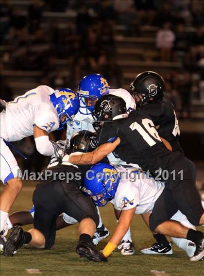 Thumbnail 1 in Servite vs. Bishop Amat photogallery.