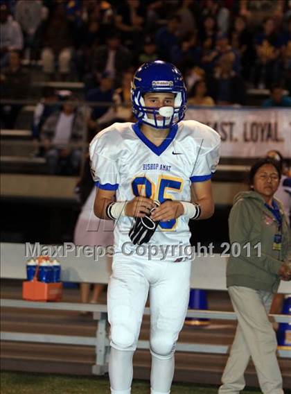 Thumbnail 2 in Servite vs. Bishop Amat photogallery.