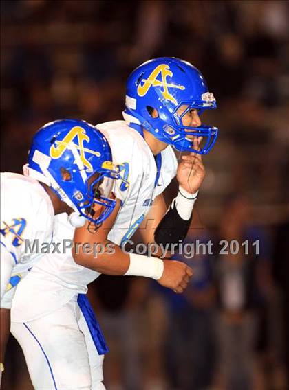 Thumbnail 1 in Servite vs. Bishop Amat photogallery.