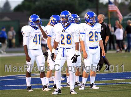 Thumbnail 2 in Servite vs. Bishop Amat photogallery.