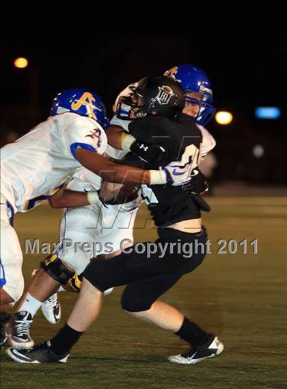 Thumbnail 2 in Servite vs. Bishop Amat photogallery.