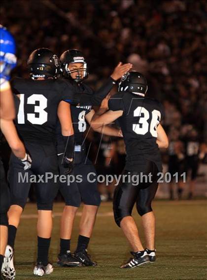 Thumbnail 2 in Servite vs. Bishop Amat photogallery.