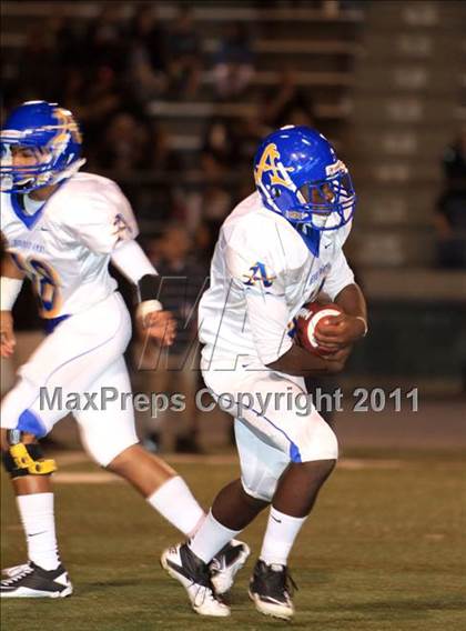 Thumbnail 2 in Servite vs. Bishop Amat photogallery.