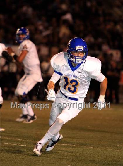 Thumbnail 3 in Servite vs. Bishop Amat photogallery.
